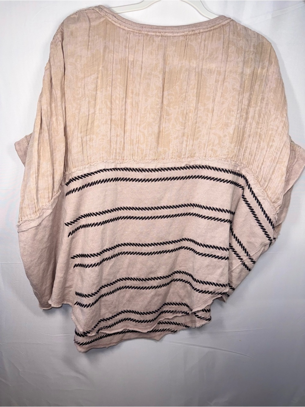 Free People Women Light Blush/Beige Striped Boho Flowy Oversized top size Small - Picture 6 of 16